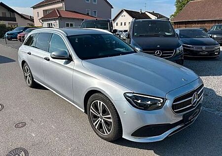 Mercedes-Benz E 220 d T-Modell E 4Matic Avantgarde *LED*DAB*