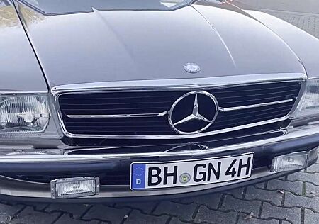 Mercedes-Benz SL 560