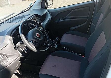 Fiat Doblo Cargo 1.6 JTD MAXI XL Hochdach