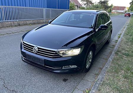 VW Passat Variant Volkswagen Comfortline LED DSG ACC Navi 2016