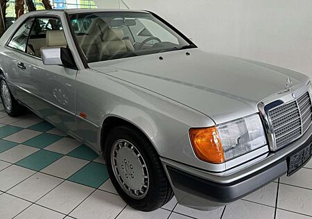 Mercedes-Benz 200 CE 124 mit erst 17.770Km