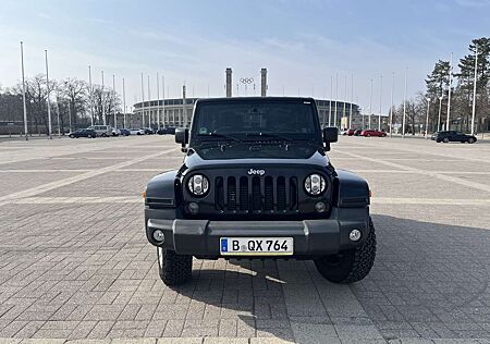 Jeep Wrangler Hard-Top 2.8 CRD DPF Automatik Polar
