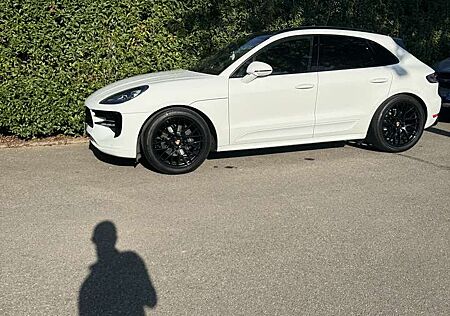 Porsche Macan Exclusiv