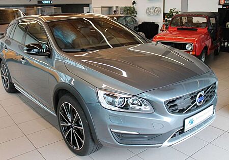 Volvo V60 Cross Country Pro T5 AWD