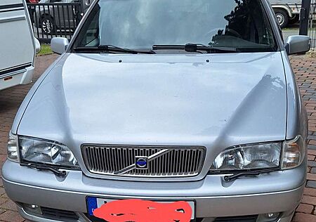 Volvo V70 2.5