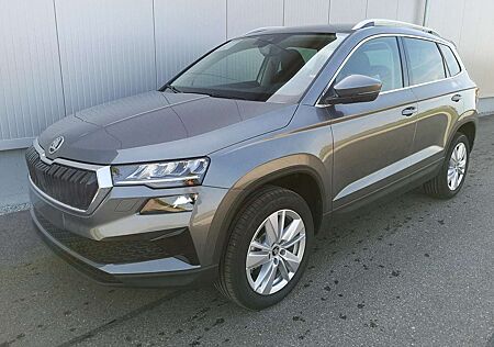 Skoda Karoq Selection 1.5 TSI DSG GV5 AHK 17 Ladeb 110 kW (...