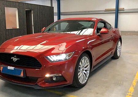 Ford Mustang 2.3 Fastback*1.Hand*EU-Modell*LED