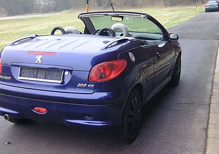 Peugeot 206 Cabrio!! Klima, ZV. FH. Stereo, Leder, Windschott