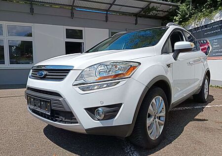 Ford Kuga Titanium 4x4 Automatik / Navi / Panoram