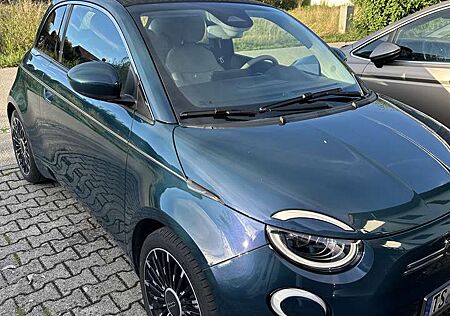 Fiat 500E Cabrio La Prima Vollausstattung
