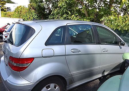 Mercedes-Benz B 150