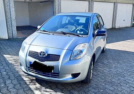 Toyota Yaris Cool