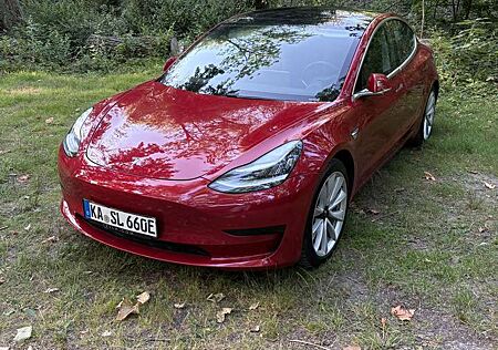 Tesla Model 3 Standard Reichweite Plus Hinterradantrieb