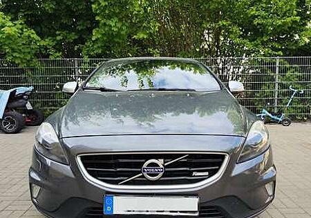 Volvo V40 D2 R Design