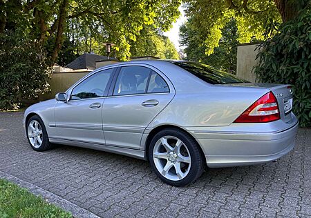 Mercedes-Benz C 200 Kompressor Automatik Elegance 8 Fach bereift