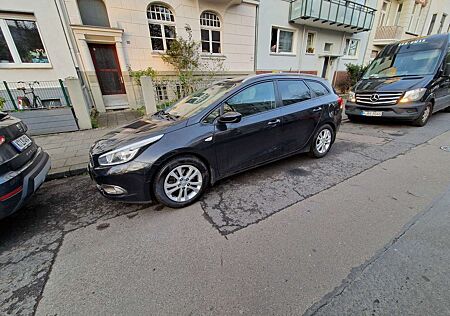 Kia Cee'd Ceed / 1.6 CRDi 128 97g Edition 7