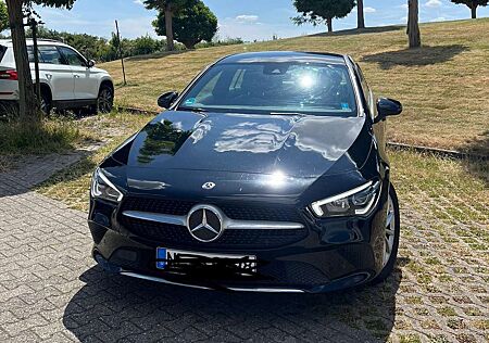 Mercedes-Benz CLA 180 Shooting Brake 7G-DCT Progressive