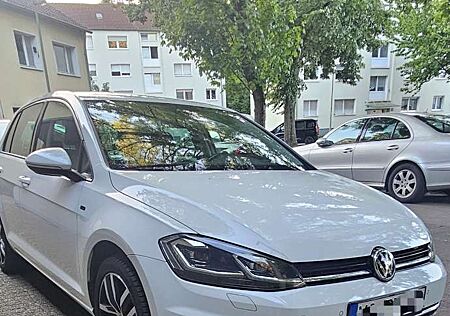 VW Golf Volkswagen 1.6 TDI SCR DSG Join