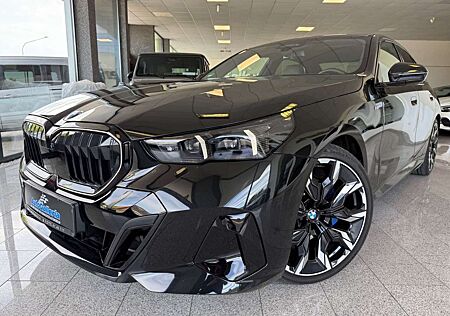 BMW 520 d xDrive M Sport Pano B&W. Head Up Nachtsicht