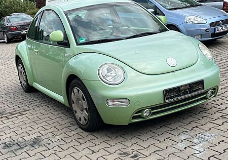 VW New Beetle Volkswagen 1.6 / Inspektion Neu / 8fach bereift