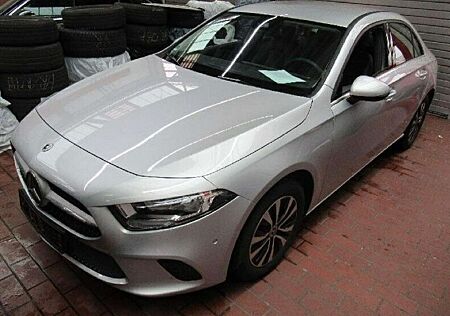 Mercedes-Benz A 200 i Lim. 7G-DCT VIRTU/NAVI/DAB/PDC/TEMP/SHZ