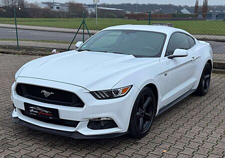 Ford Mustang Coupe V6 3,7L 305 PS