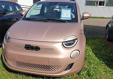 Fiat 500E 500 e La Prima by Bocelli Tageszulassung