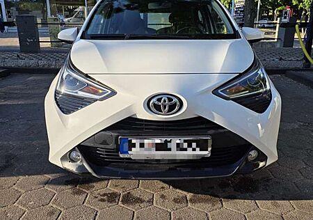 Toyota Aygo x-play club
