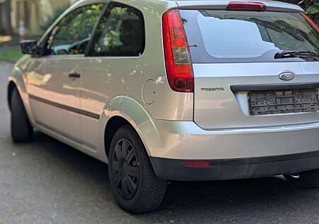 Ford Fiesta 1.25 TÜV NEU