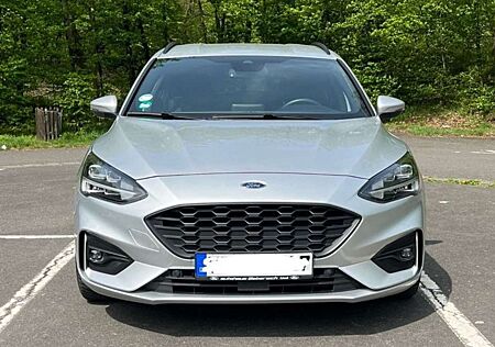 Ford Focus Turnier 1.5 EcoBoost Start-Stopp ST-LINE