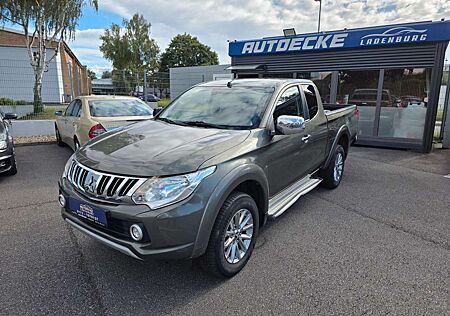 Mitsubishi L200 Plus Club Cab 4WD