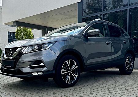 Nissan Qashqai Zama*AUTOMAT*WENIG KM*NAVI*AHK*SHZ*APPLE