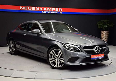 Mercedes-Benz C 300 C300 4MATIC Coupé AMG LED Rotes Leder 1.Hnd 360°