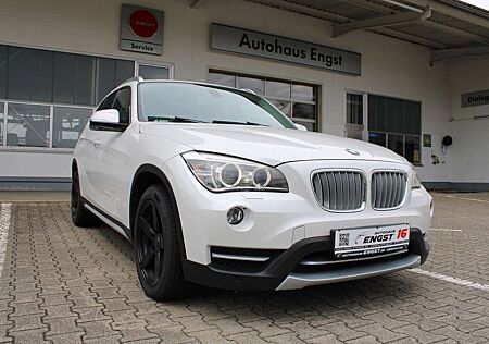 BMW X1 20 d xDrive AHK Leder Panoramadach Xenon x Line Al