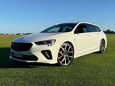 Opel Insignia GSi 4x4 Anhängerkupplung schwenkbar