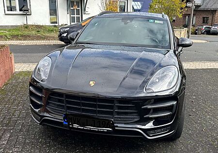 Porsche Macan Turbo PDK