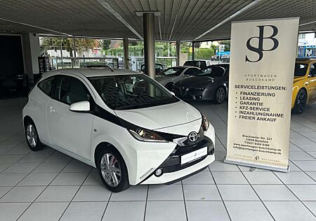 Toyota Aygo x-play Team D KAMERA BLUETOOTH KLIMA