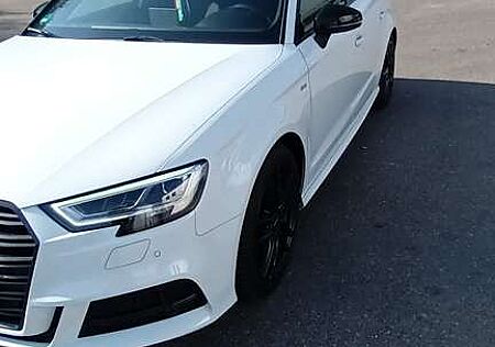 Audi A3 35 TFSI cylinder on demand Sportback sport