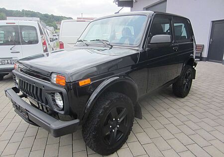 Lada Niva 4x4,Klima,SH,AHK,Benzin/Gas,MWST