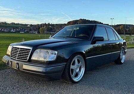 Mercedes-Benz E 200 W124 Facelift HU 2026