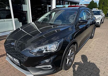 Ford Focus Turnier Active Automatik mit Winter Paket