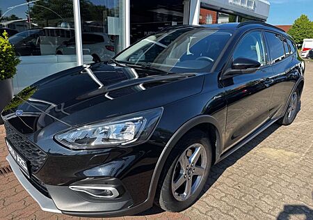 Ford Focus Turnier Active Automatik mit Winter Paket