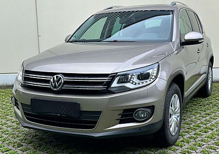 VW Tiguan Volkswagen 4Motion | AHK | Pano | Standheizung |