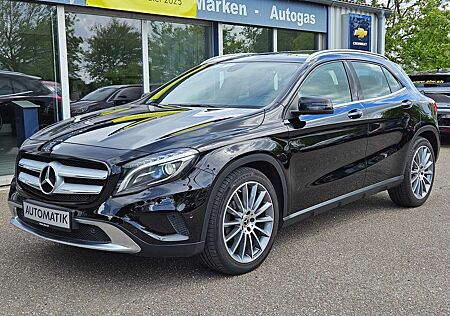 Mercedes-Benz GLA 200 CDI Automatik, Panoramaglasdach, Kamera