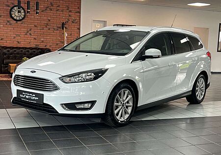 Ford Focus Turnier Titanium LED/PDC/SHZ/ZR NEU/BT