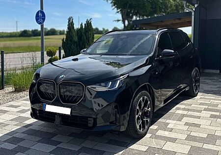 BMW X3 Plug-In-Hybrid 30e xDrive M Sportpaket Pro | Panoramadach | AHK | Harman Kardon | Driving Assistant Prof