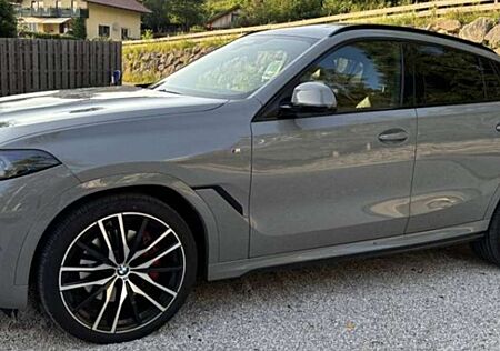 BMW X6 xDrive30d M Sport Luftfederung/Panorama/22 Zoll
