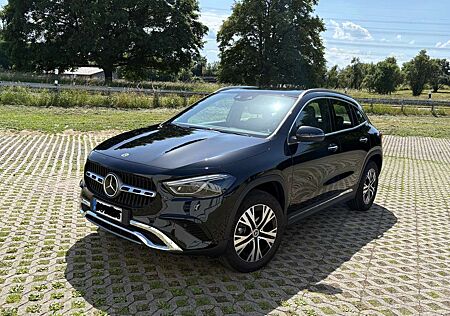 Mercedes-Benz GLA 200 PROGRESSIVE+MULTIBEAM LED+AMBIENTE LED+SAFE SYSTEM
