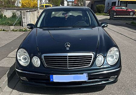 Mercedes-Benz E 240 Avantgarde