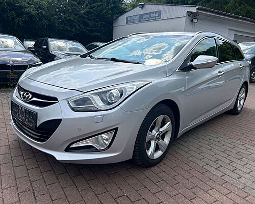 Hyundai i40 cw Style*Automatik*Keyless*Xenon*Navi*Kamera